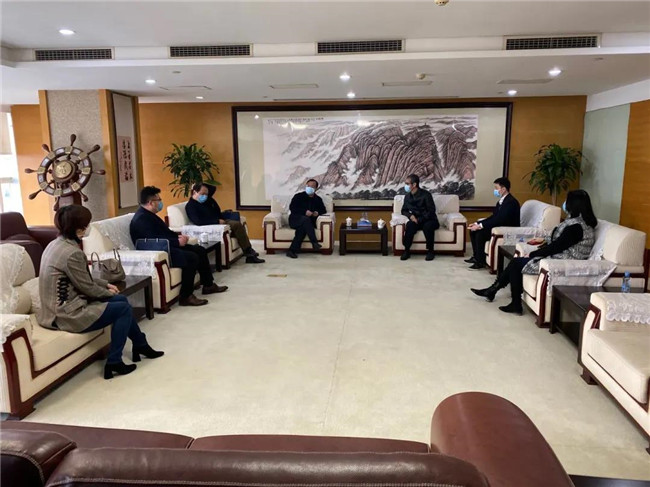 陳鴻云帶隊赴省中信銀行、農(nóng)發(fā)行走訪對接