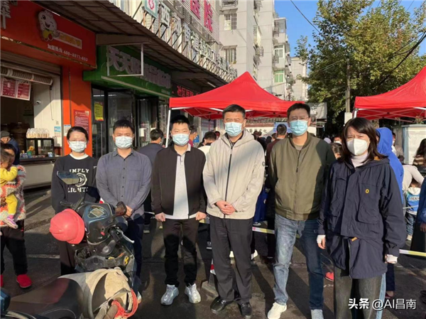 “版權(quán)人”戰(zhàn)“疫”勇?lián)? onmousewheel=